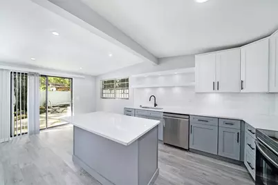 10714 N Central Avenue, Tampa, FL 33612 - Photo 18