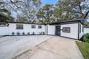 10714 N Central Ave, Tampa, FL 33612 - Photo 2