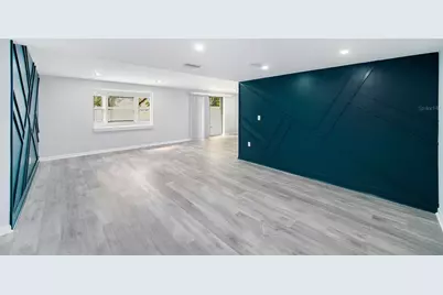 10714 N Central Avenue, Tampa, FL 33612 - Photo 14