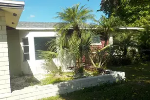 30 Oakland Hills Ct, Rotonda West, FL 33947 - Photo 2