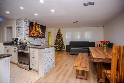 2719 Forest Knoll Drive, Sarasota, FL 34232 - Photo 8