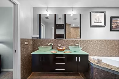 121 NE 11th Terrace, Cape Coral, FL 33909 - Photo 16