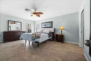 121 NE 11th Terrace, Cape Coral, FL 33909 - Photo 14