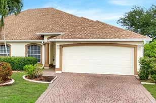 1002 SE 13th Ave, Cape Coral, FL 33990 - Photo 1