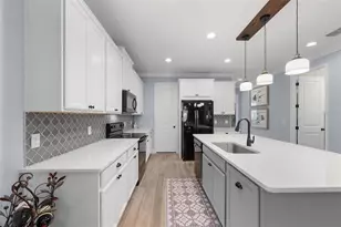 20333 Minuet Pl, Venice, FL 34293 - Photo 8