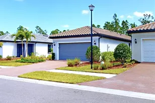 1352 Raspberry Dr, North Port, FL 34289 - Photo 4