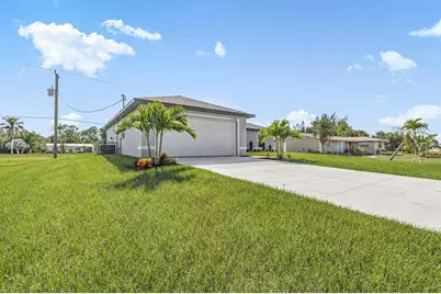 1021 SW 9th Avenue, Cape Coral, FL 33991 - Photo 2