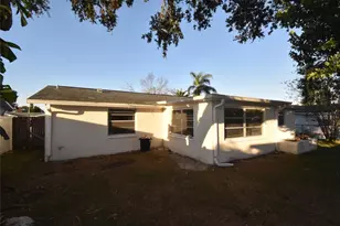 7300 Embassy Blvd, Port Richey, FL 34668 - Photo 18