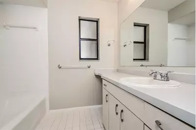 6215 65th Pl E, Palmetto, FL 34221 - Photo 14