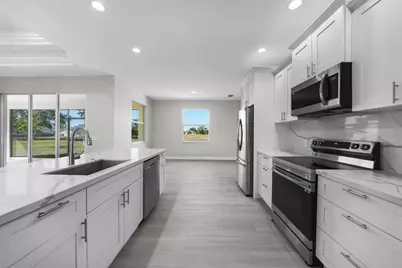 403 Rio De Janeiro Avenue, Punta Gorda, FL 33983 - Photo 10