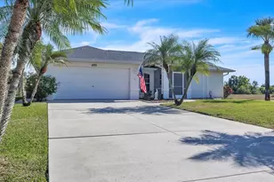 495 Sweetwater Dr, Rotonda West, FL 33947 - Photo 2