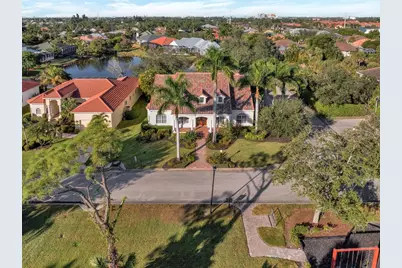 8642 S Lake Circle, Fort Myers, FL 33908 - Photo 4