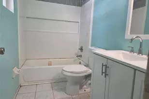 11048 Vanessa Ave, Englewood, FL 34224 - Photo 8