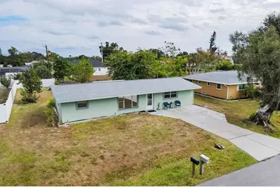 119 Sunnyside Street NW, Port Charlotte, FL 33952 - Photo 2