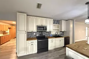 22508 Bolanos Ct, Port Charlotte, FL 33952 - Photo 10