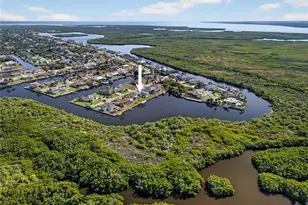 4203 Surfside Ct, Port Charlotte, FL 33948 - Photo 2