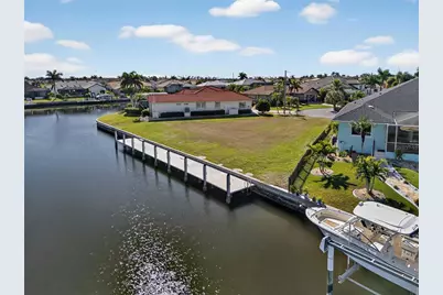 402 Valletta Court, Punta Gorda, FL 33950 - Photo 4