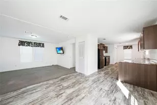 1704 S W Clover Dr, Arcadia, FL 34266 - Photo 2