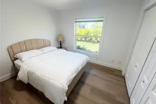 255 Medalist Rd, Rotonda West, FL 33947 - Photo 10