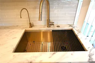 12133 Madrid Ave, North Port, FL 34287 - Photo 18