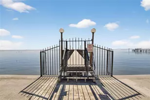 650 Pinellas Point Dr S, Saint Petersburg, FL 33705 - Photo 34