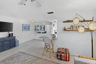 650 Pinellas Point Dr S, Saint Petersburg, FL 33705 - Photo 6