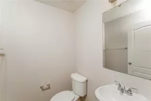 13307 Waterford Castle Dr, Dade City, FL 33525 - Photo 14