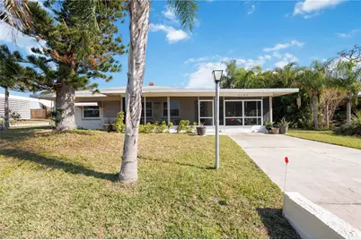 4909 Lemon Bay Drive, Venice, FL 34293 - Photo 8