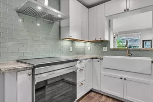 904 Inlet Cir, Venice, FL 34285 - Photo 22