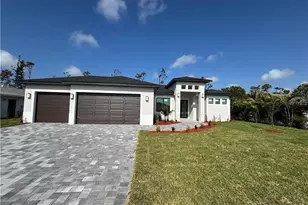 212 Fairway Rd, Rotonda West, FL 33947 - Photo 1