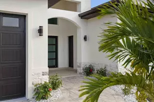 38 Lark Dr, Placida, FL 33946 - Photo 2