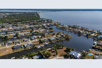 165 Small Street SE, Port Charlotte, FL 33952 - Photo 4