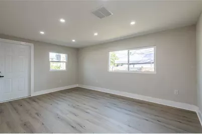 2516 W Kirby Street, Tampa, FL 33614 - Photo 16