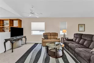 13412 SW Pembroke Cir N, Lake Suzy, FL 34269 - Photo 10