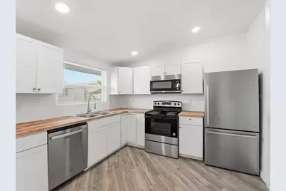 111 Francis Drive NE, Port Charlotte, FL 33952 - Photo 12