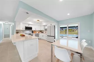 46 Oakland Hills Ct, Rotonda West, FL 33947 - Photo 8