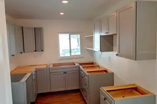 603 61st Ave Terrace E, Bradenton, FL 34203 - Photo 2