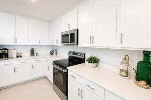17560 Opal Sand Dr, Venice, FL 34293 - Photo 4