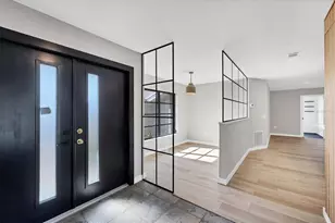 404 Firethorn Ave, Englewood, FL 34223 - Photo 8