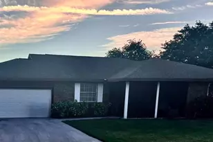 194 Mandolin Dr, Lake Placid, FL 33852 - Photo 2