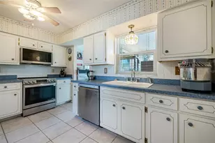 199 Carlisle Ave NW, Port Charlotte, FL 33952 - Photo 10