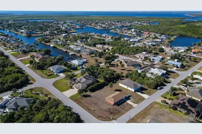 17207 Seashore Avenue, Port Charlotte, FL 33948 - Photo 4