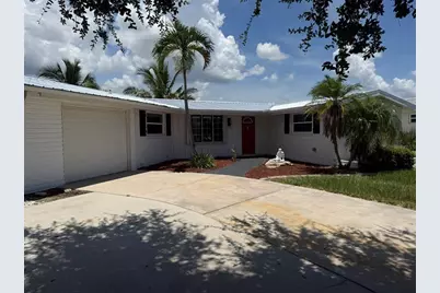 138 Leland Street SE, Port Charlotte, FL 33952 - Photo 2