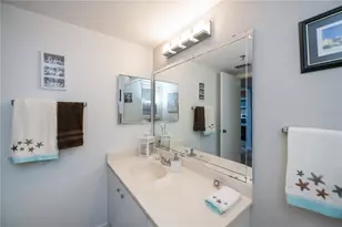 1001 Benjamin Franklin Dr, Sarasota, FL 34236 - Photo 10