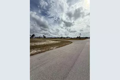 2801 NW 45th Place, Cape Coral, FL 33993 - Photo 2