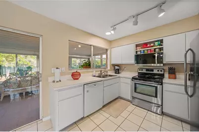 2155 Lakeshore Circle, Port Charlotte, FL 33952 - Photo 10