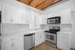 2210 Dixie Ave, Punta Gorda, FL 33950 - Photo 10