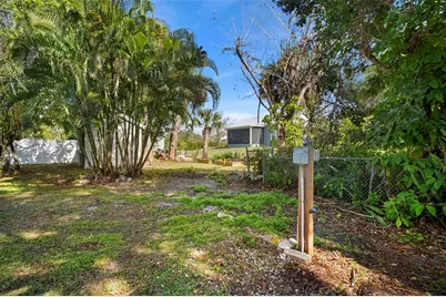 2210 Dixie Avenue, Punta Gorda, FL 33950 - Photo 30