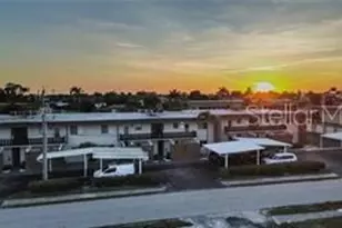 632 Victoria Dr, Cape Coral, FL 33904 - Photo 1