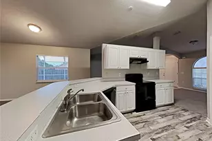 537 Westwind Dr, Davenport, FL 33896 - Photo 4